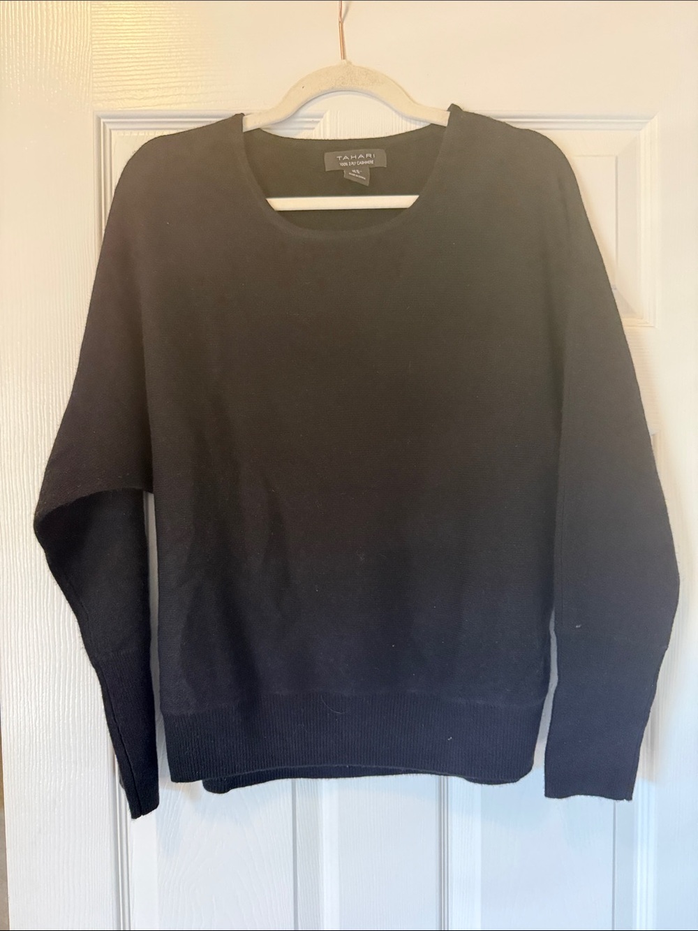 Tahari Women’s 2-ply Cashmere Black Crewneck Sweater